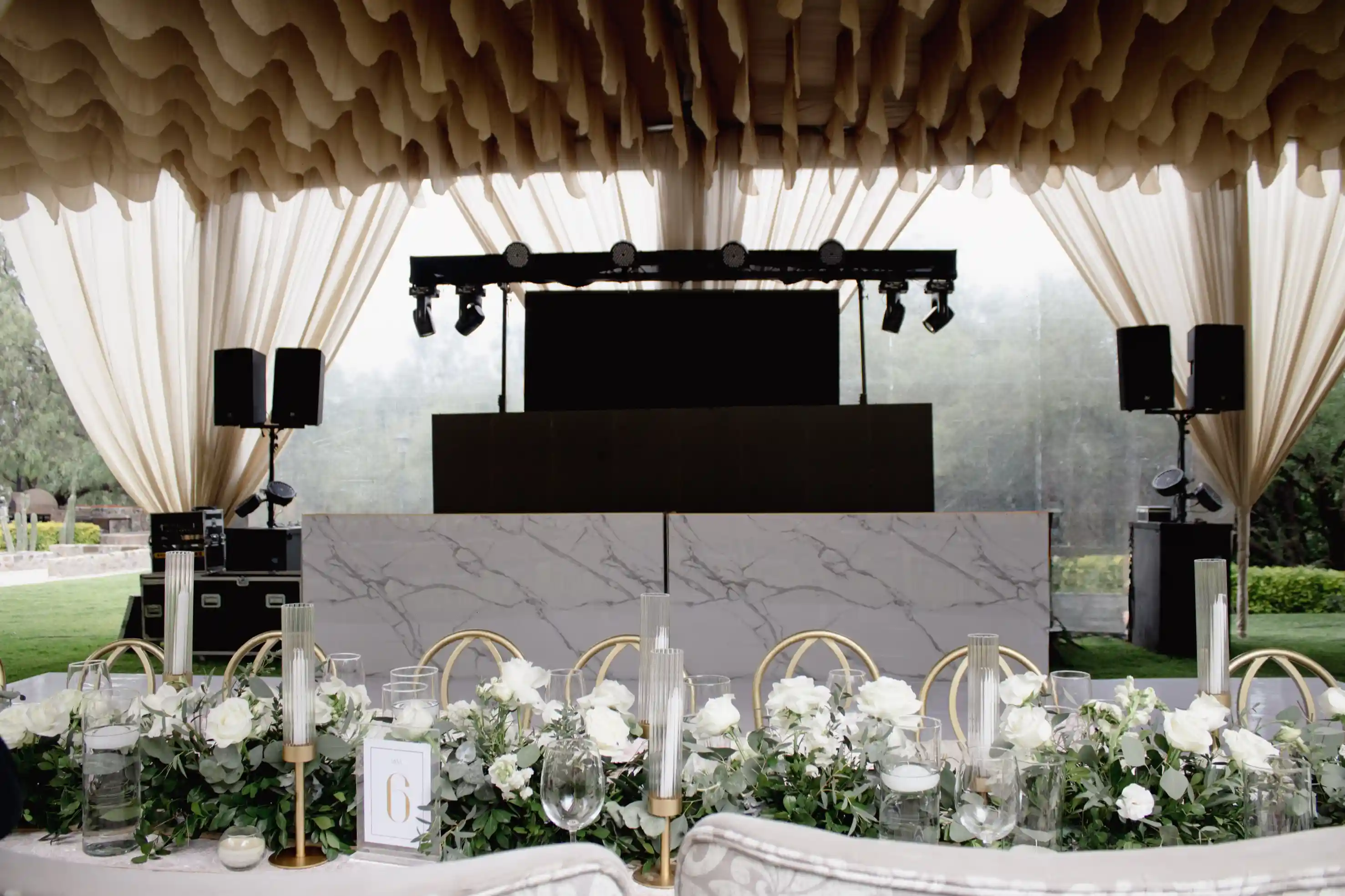 Pantalla LED frontal — foto 1